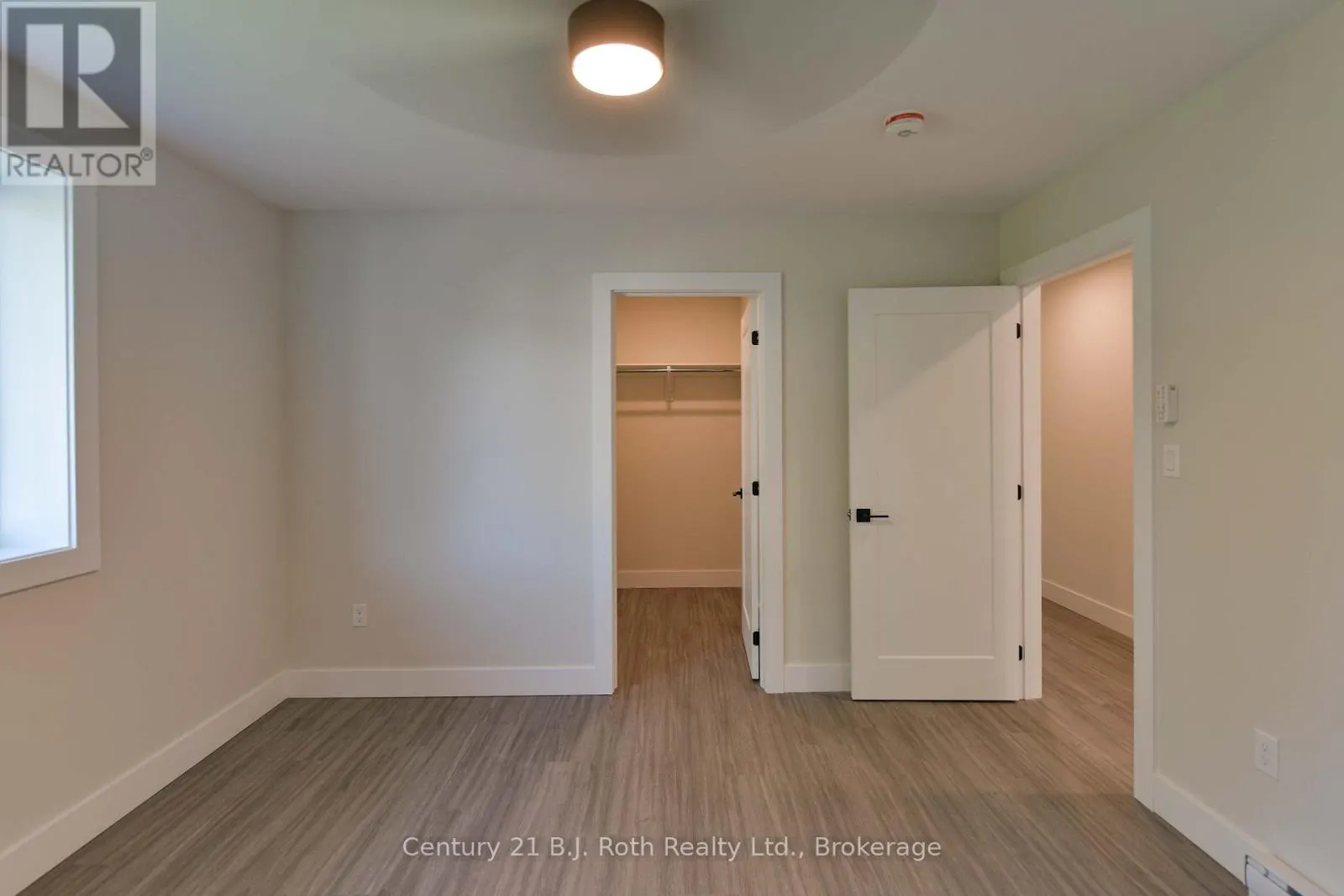 2 (UPPER) - 165 BARRIE ROAD #2 (Upper)