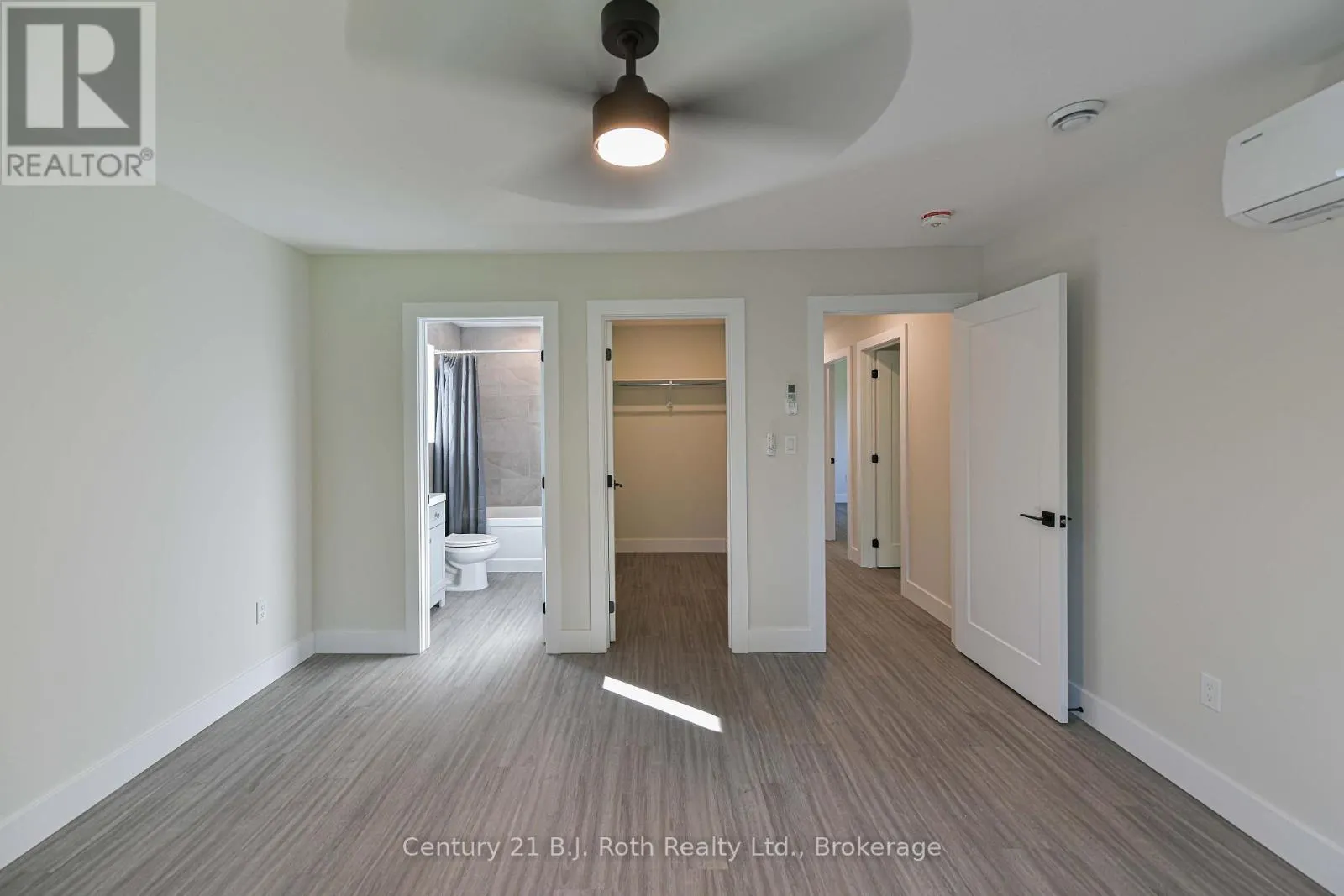 2 (UPPER) - 165 BARRIE ROAD #2 (Upper)