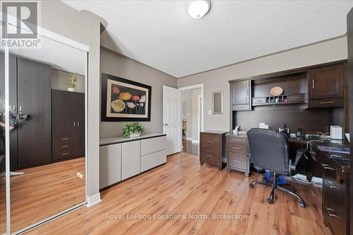 402 RAMBLEWOOD DRIVE