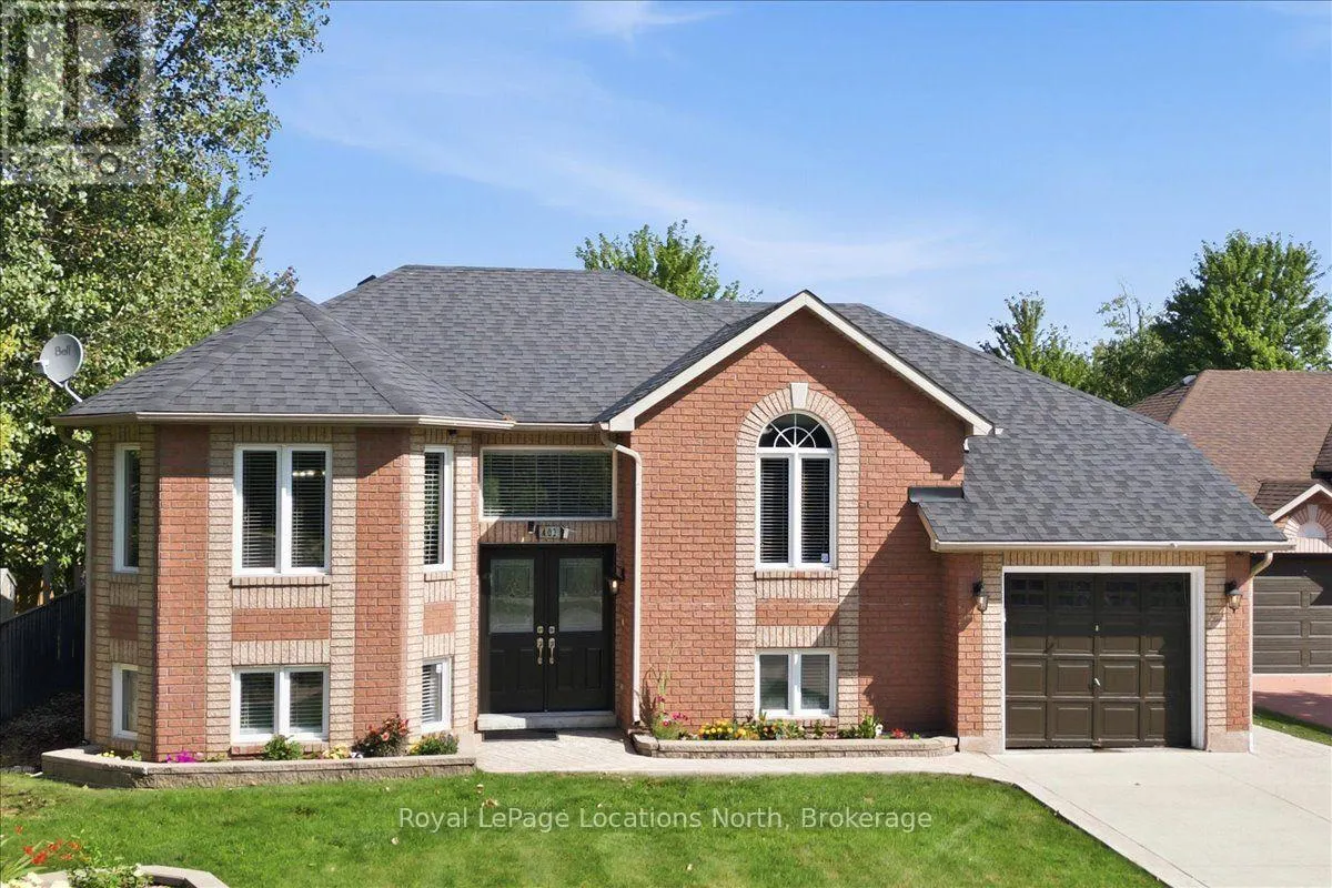 402 RAMBLEWOOD DRIVE