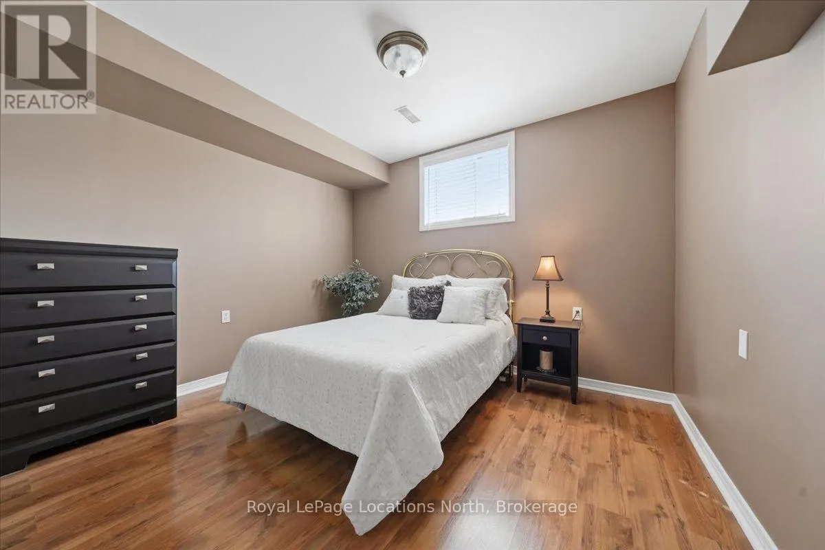 402 RAMBLEWOOD DRIVE