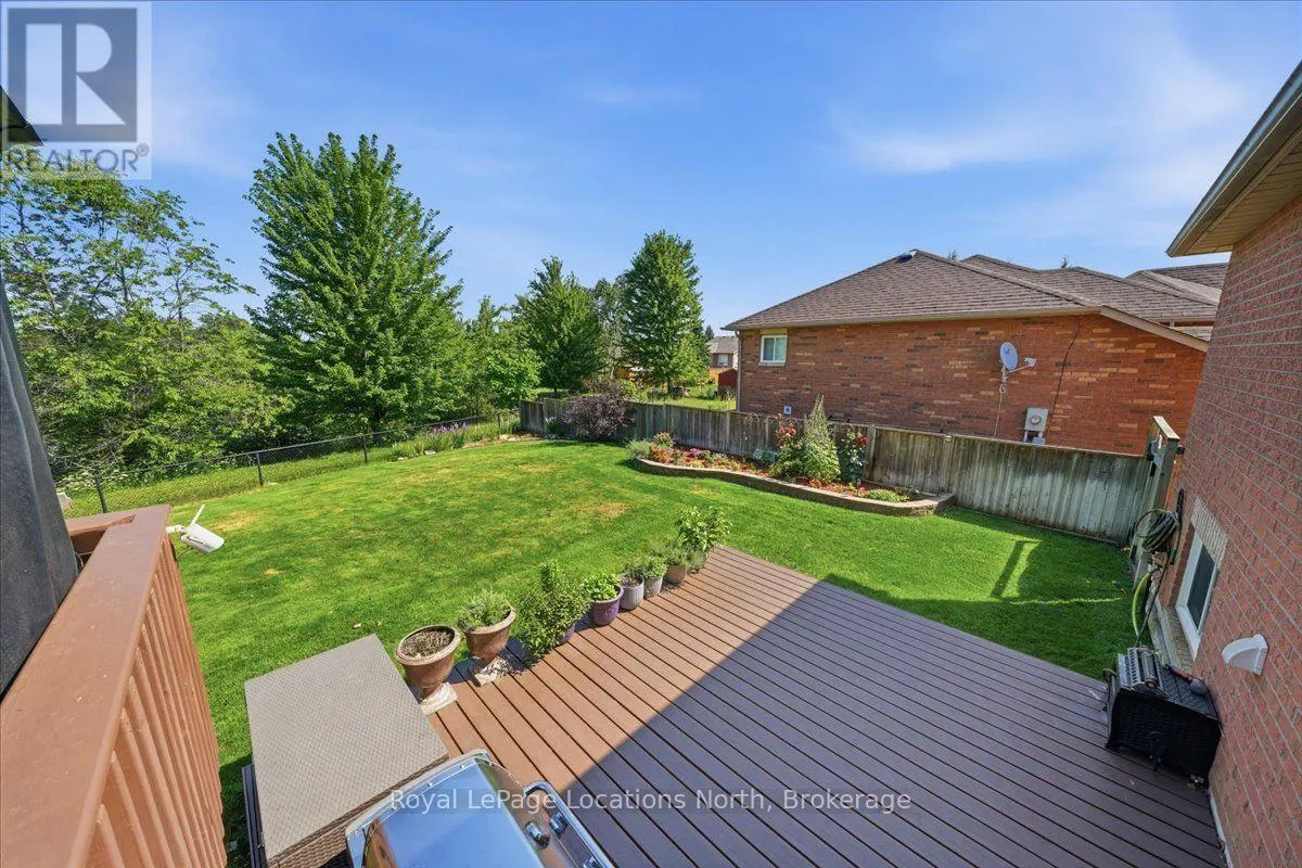 402 RAMBLEWOOD DRIVE