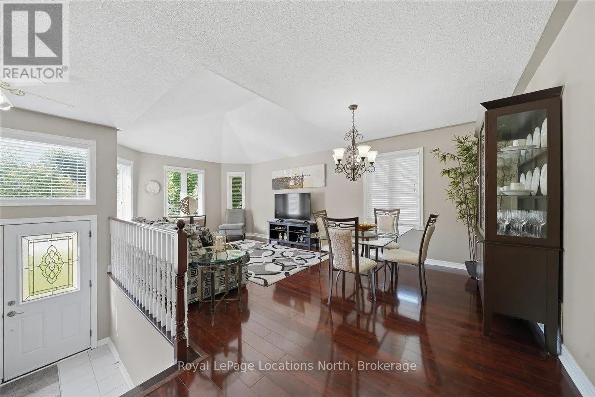 402 RAMBLEWOOD DRIVE