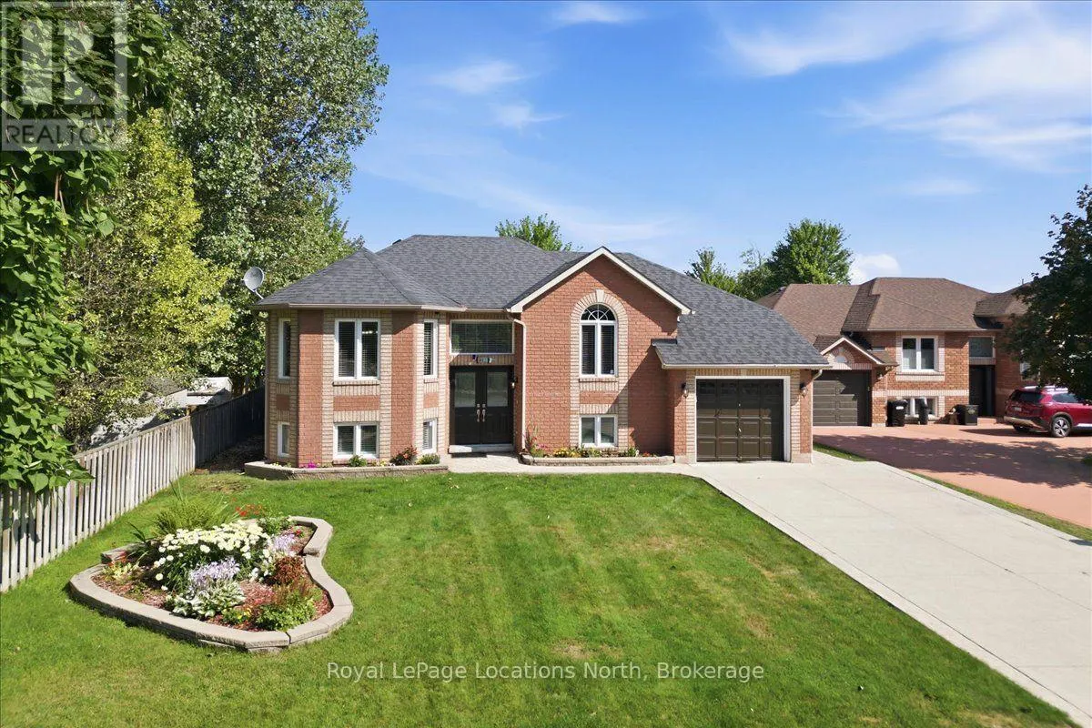 402 RAMBLEWOOD DRIVE