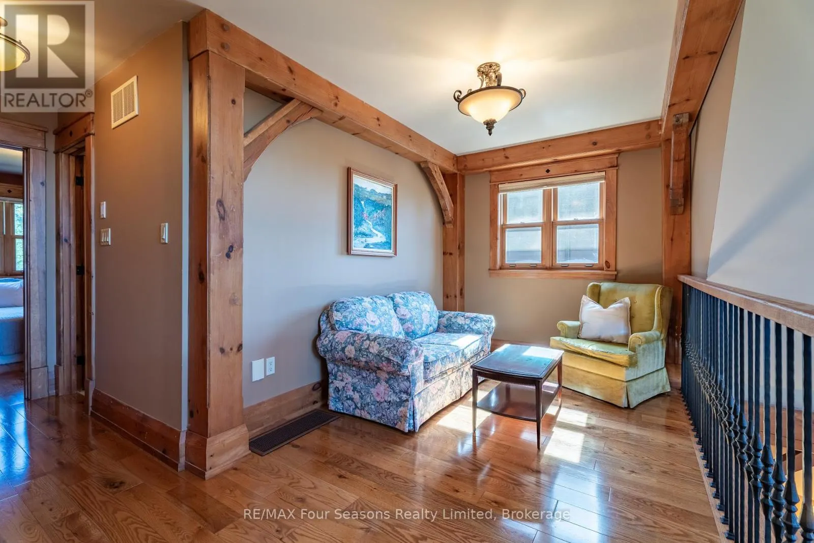 805 EASTDALE DRIVE