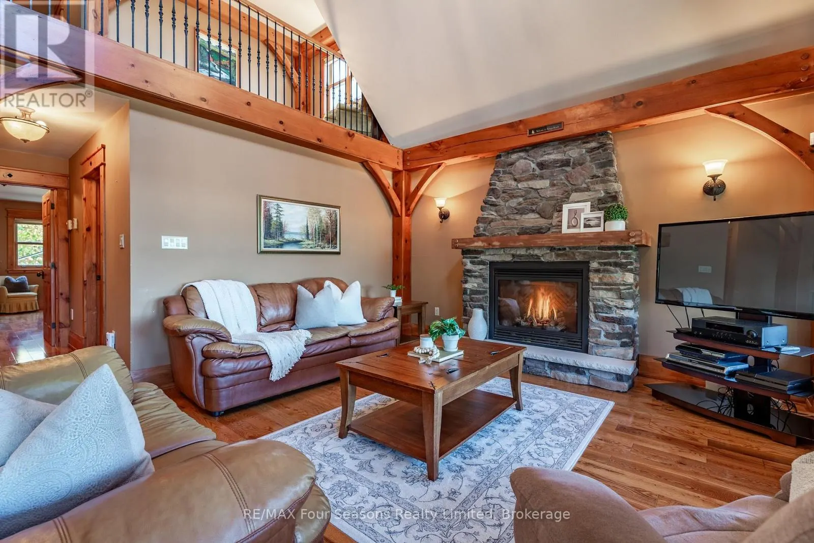 805 EASTDALE DRIVE