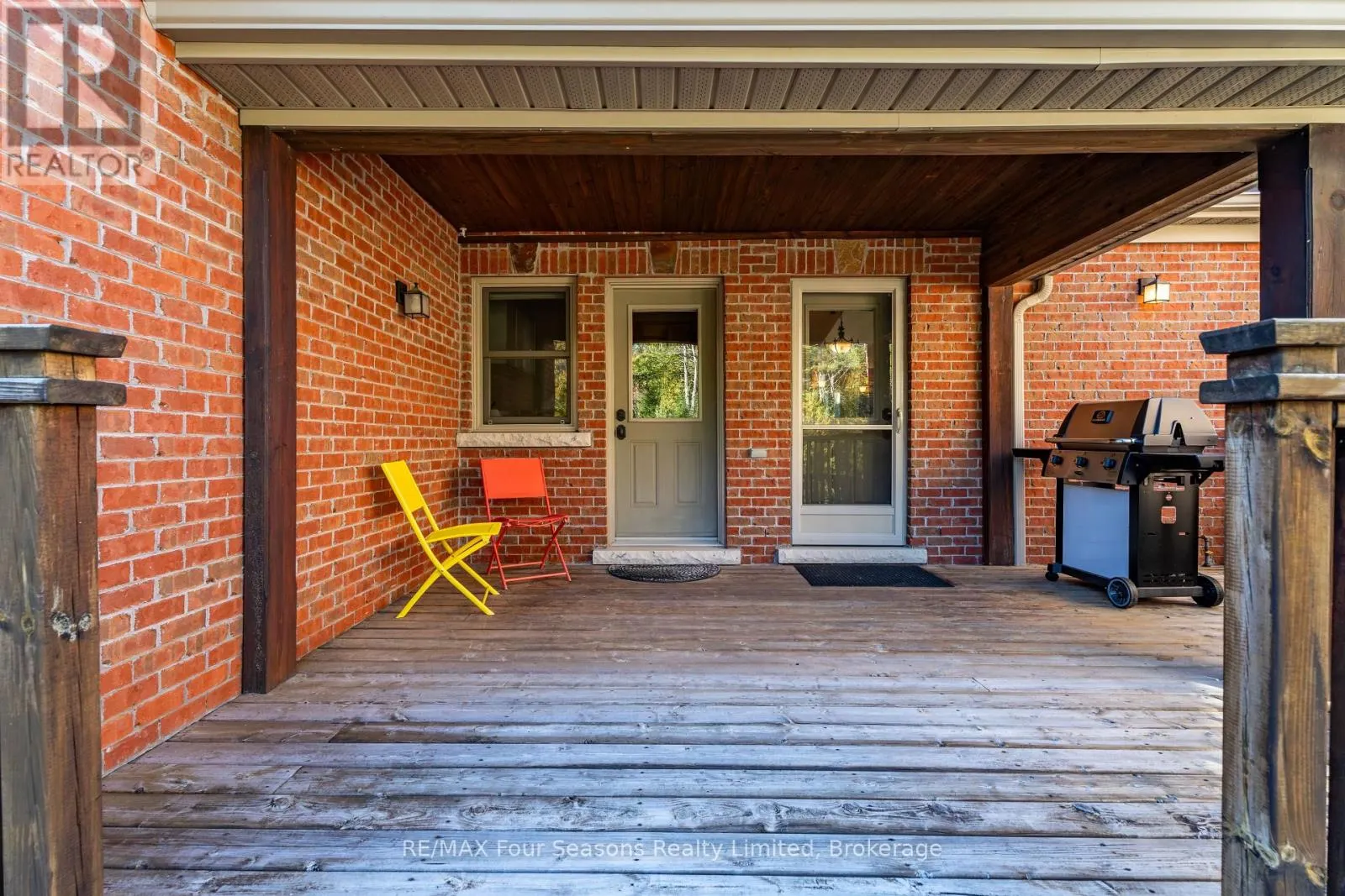 805 EASTDALE DRIVE