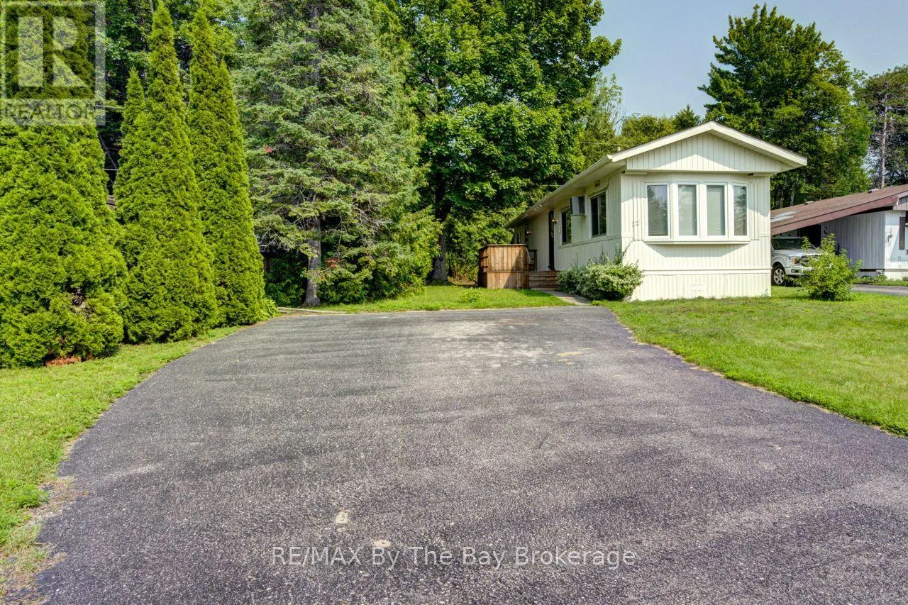 55 GEORGIAN GLEN DRIVE