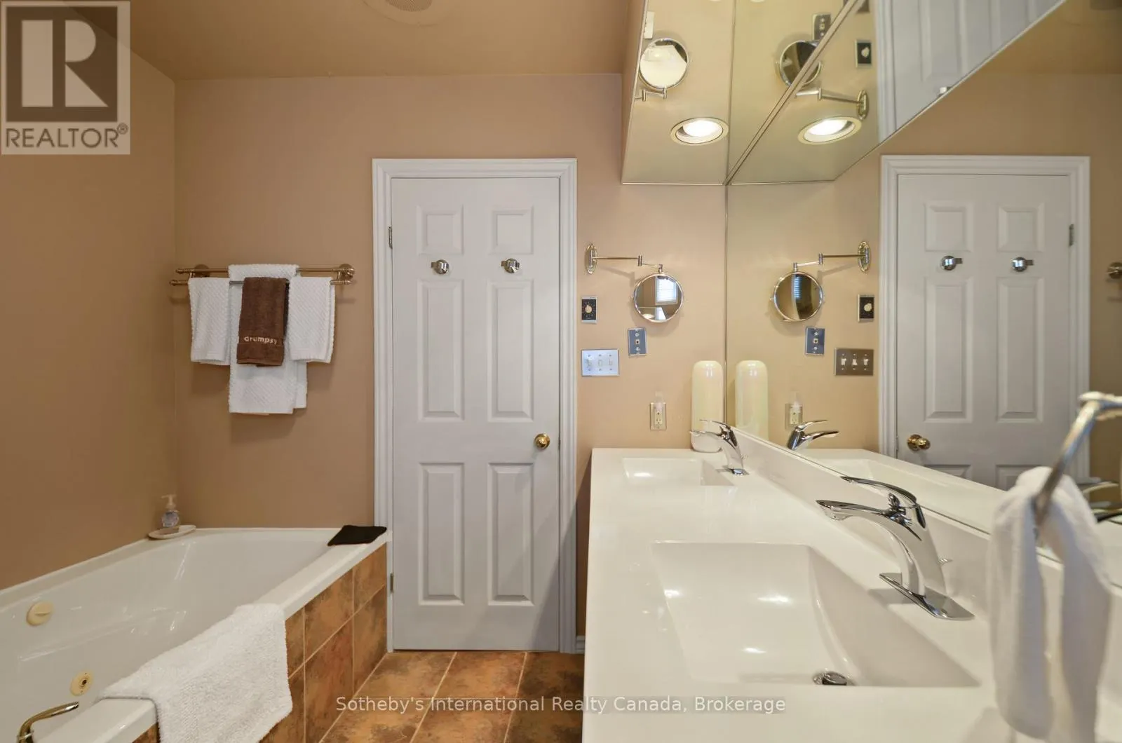 5 - 1 OLIVE CRESCENT #5