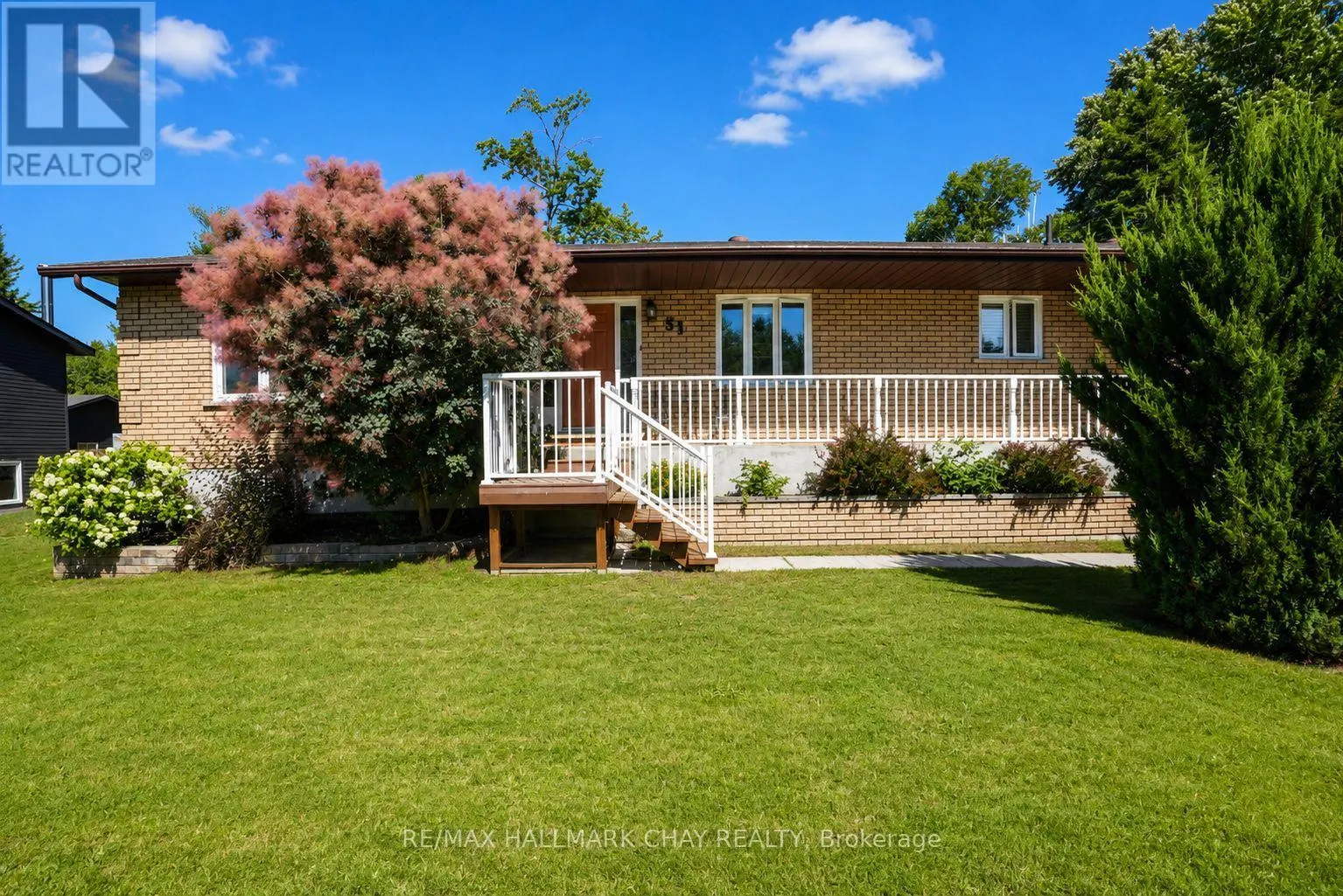 51 INDIANOLA CRESCENT
