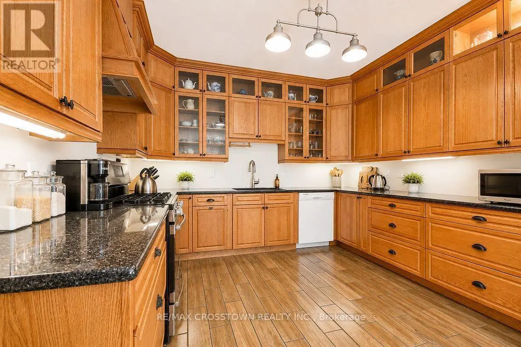 243 CHAMPLAIN ROAD