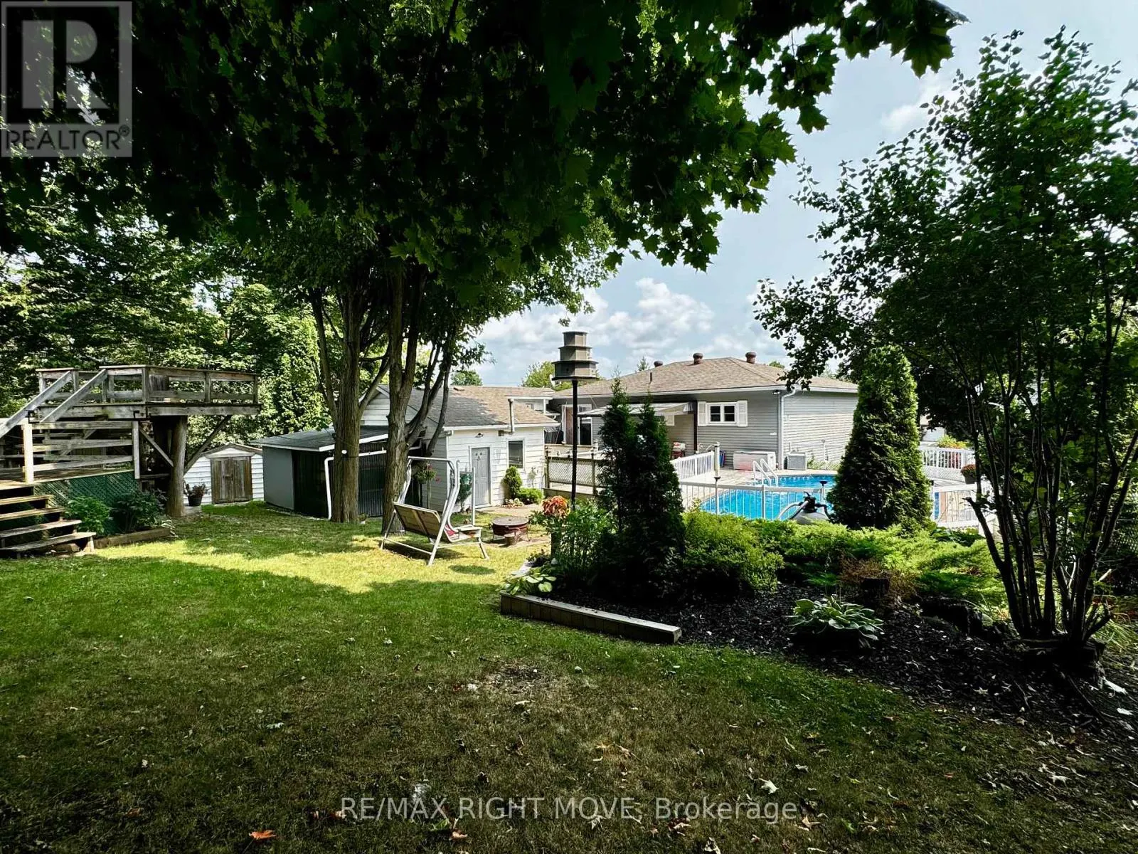 8 GAUDAUR COURT