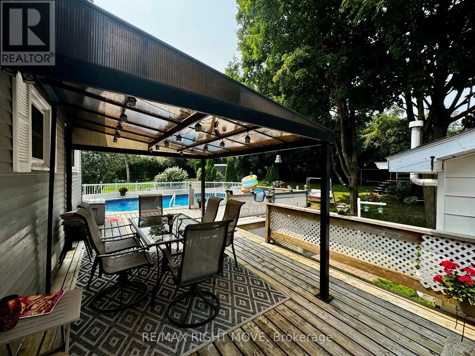 8 GAUDAUR COURT