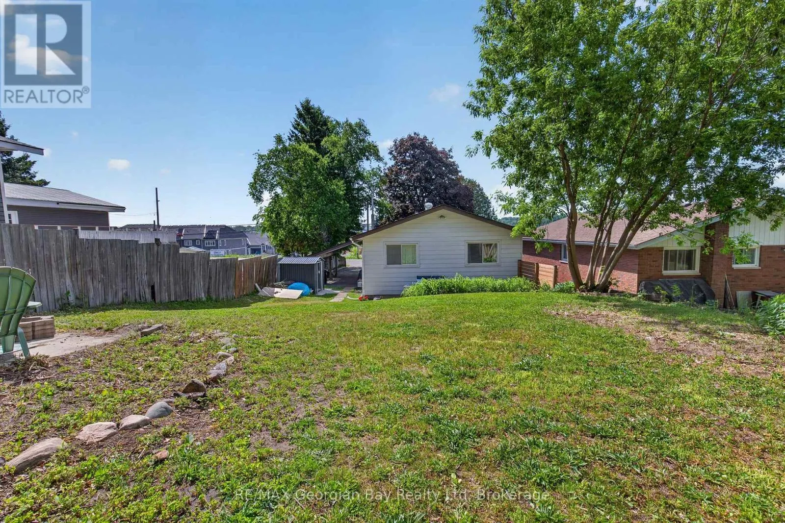 1060 HARBOURVIEW DRIVE