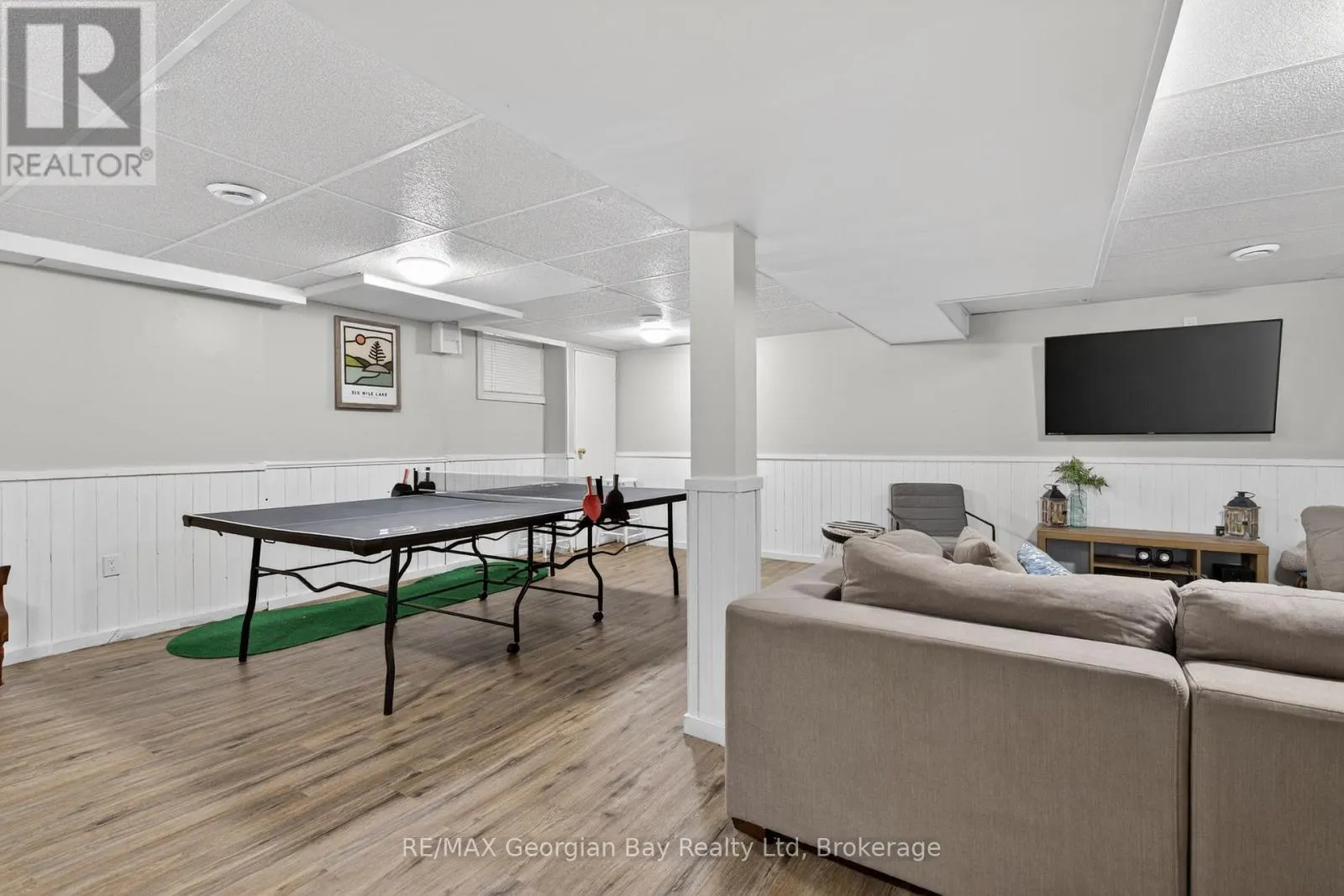 1060 HARBOURVIEW DRIVE