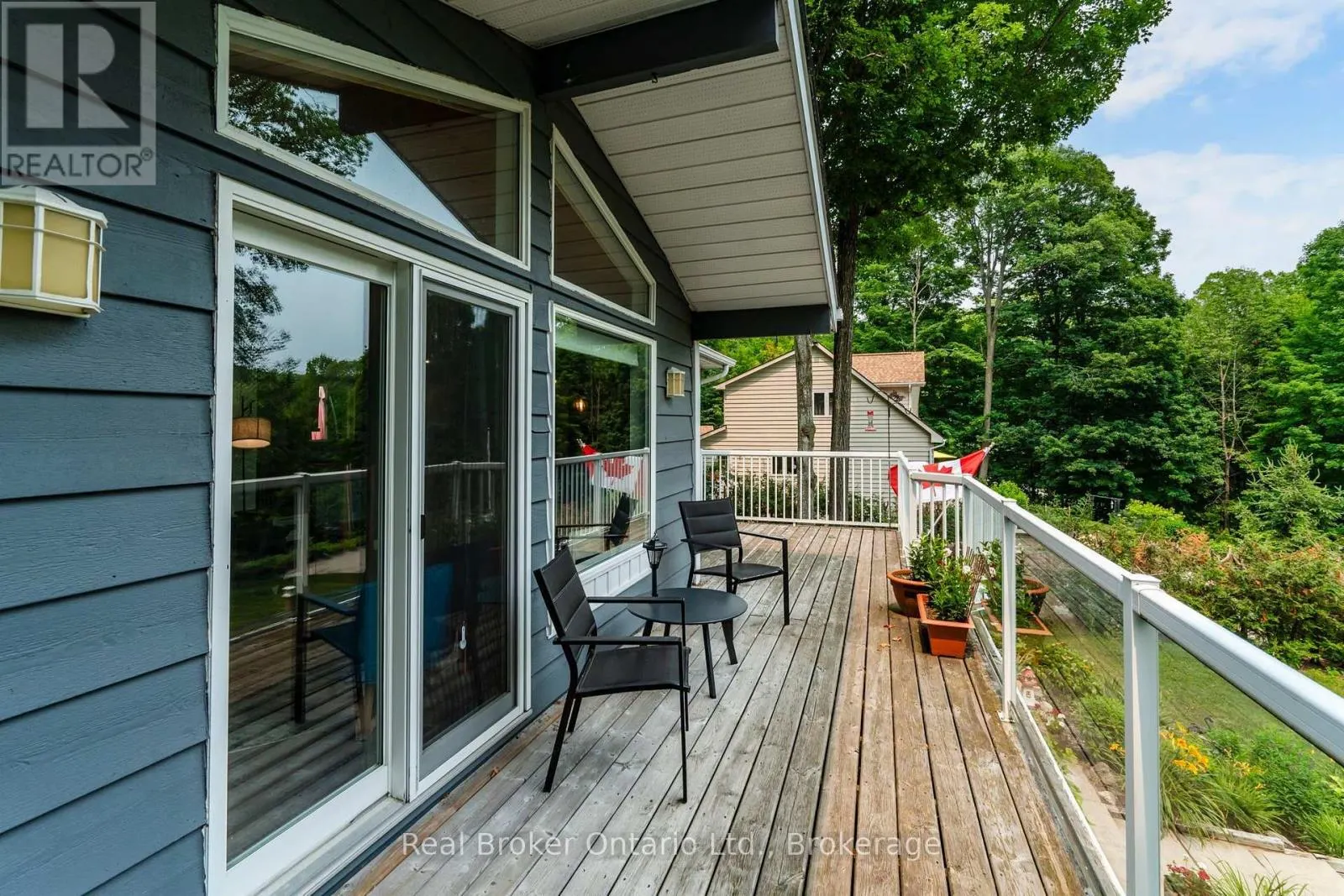 120 FARLAIN LAKE ROAD W