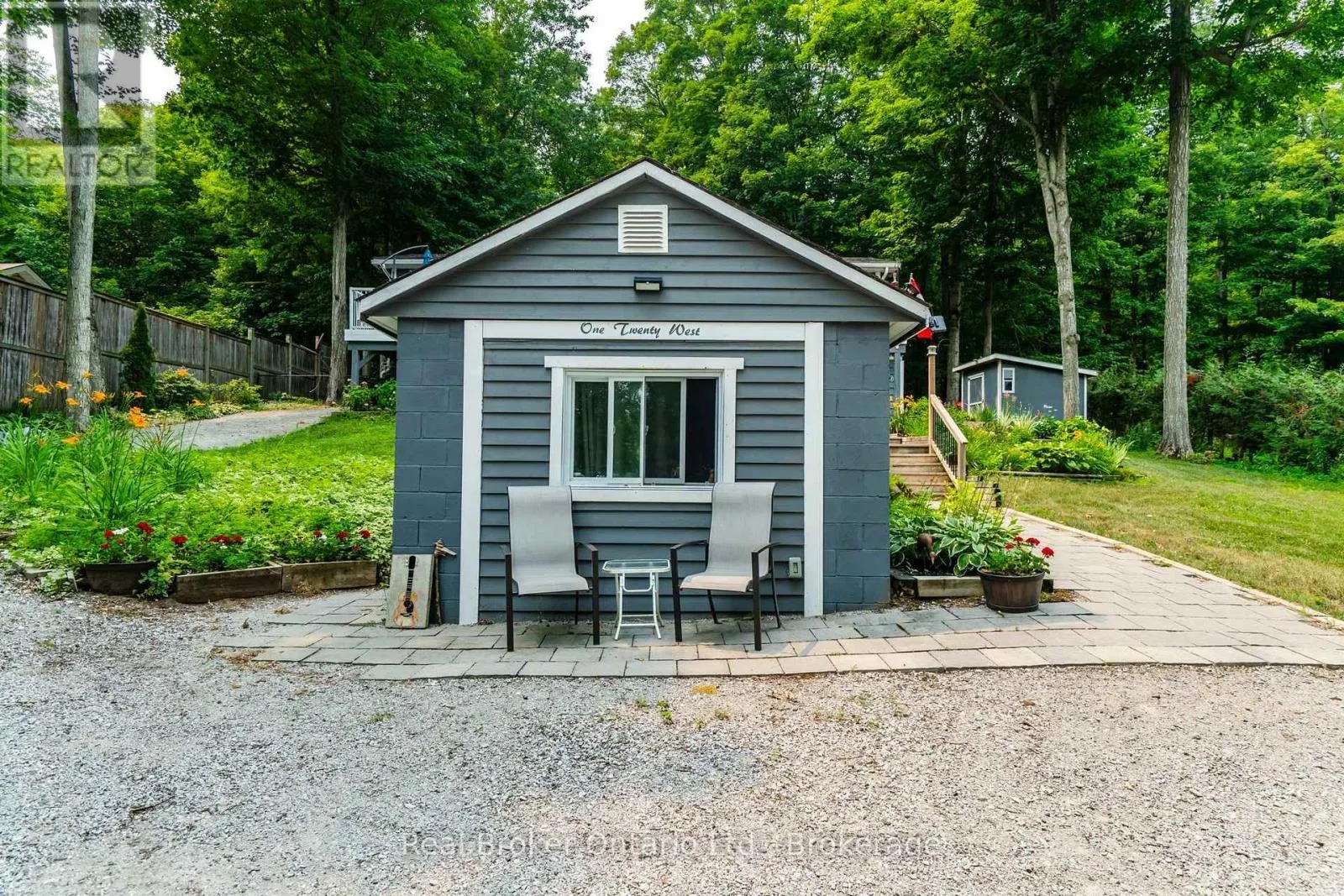 120 FARLAIN LAKE ROAD W