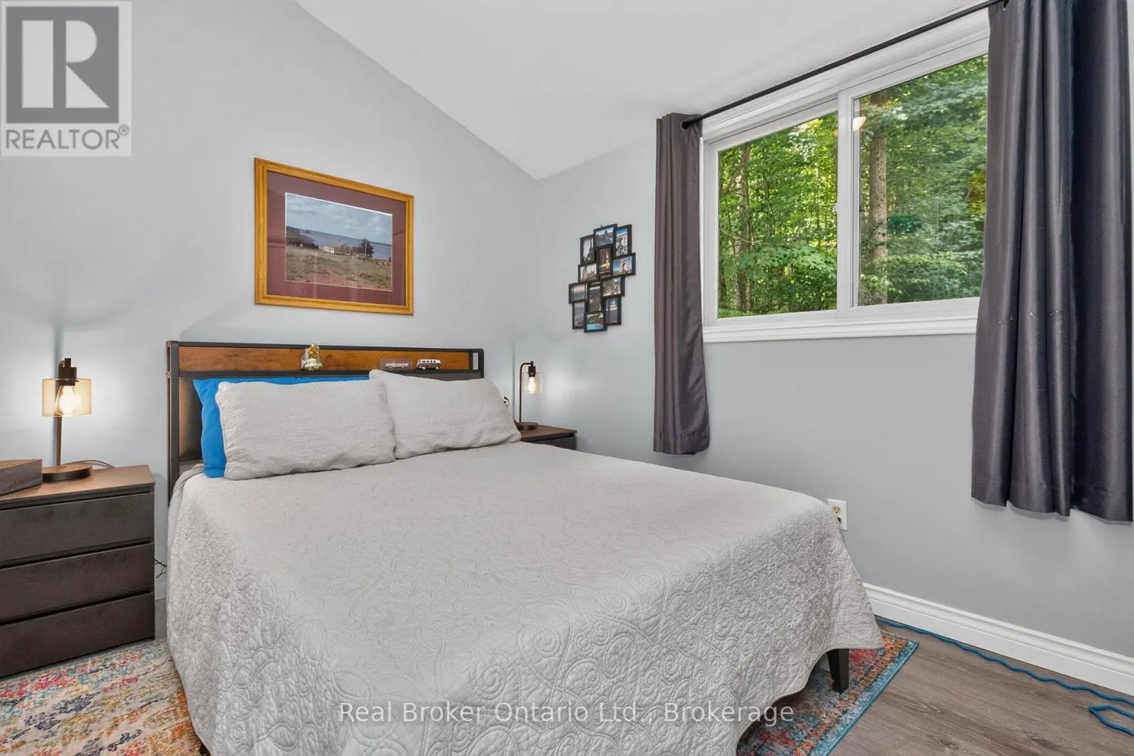 120 FARLAIN LAKE ROAD W