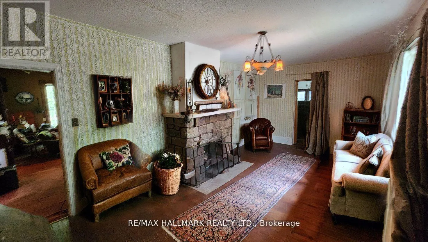 26 LAKESHORE ROAD W