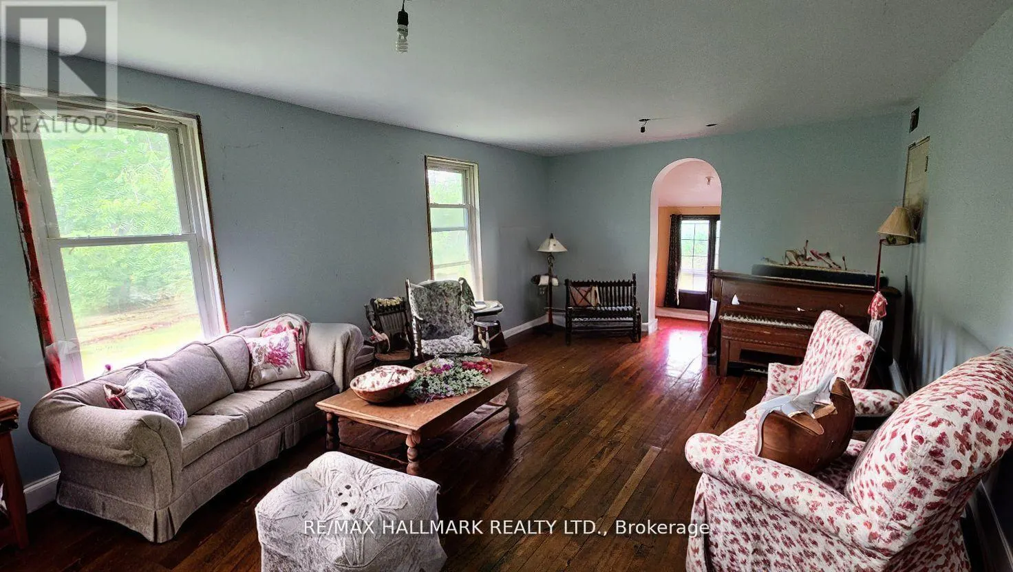 26 LAKESHORE ROAD W