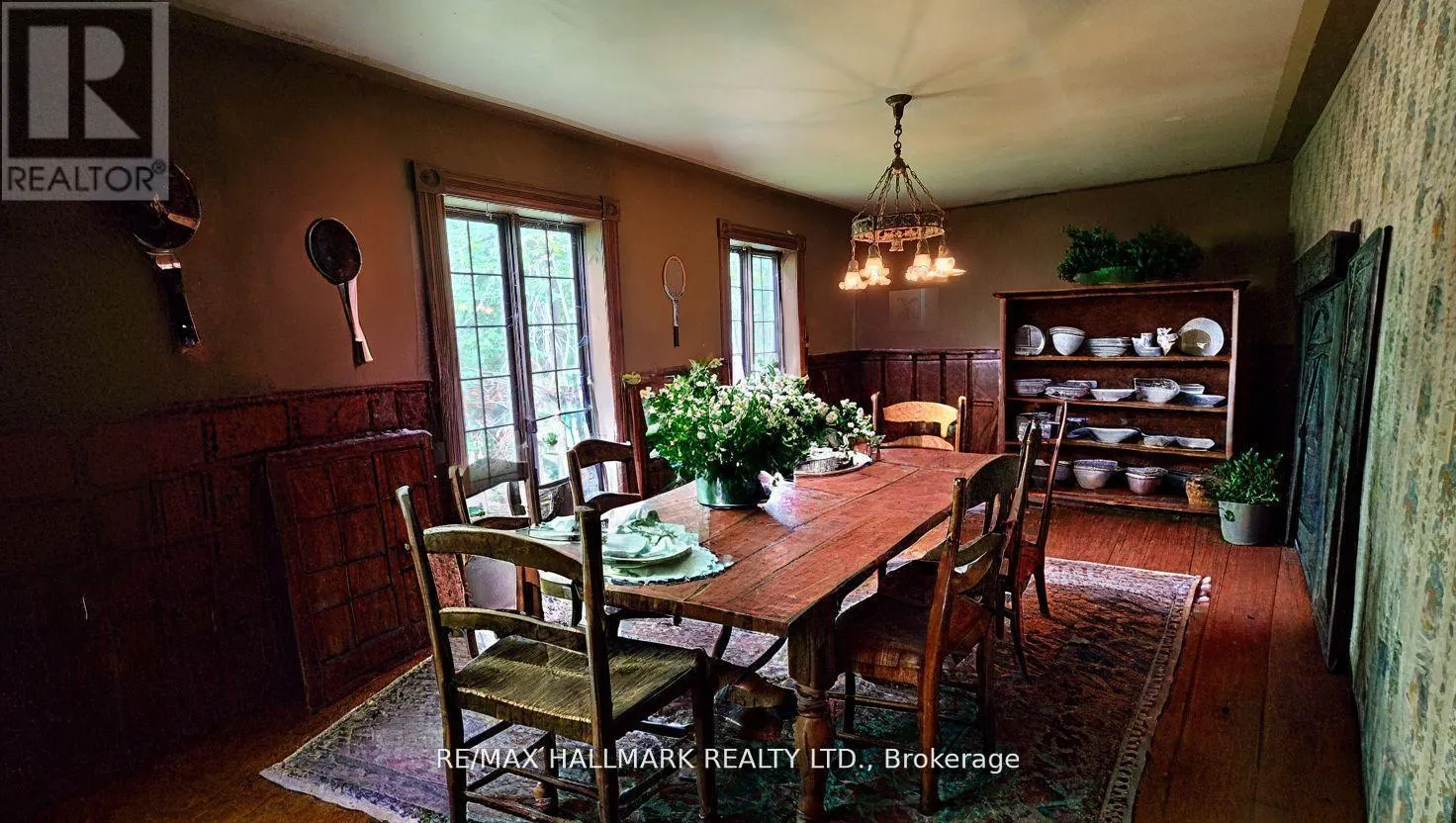 26 LAKESHORE ROAD W