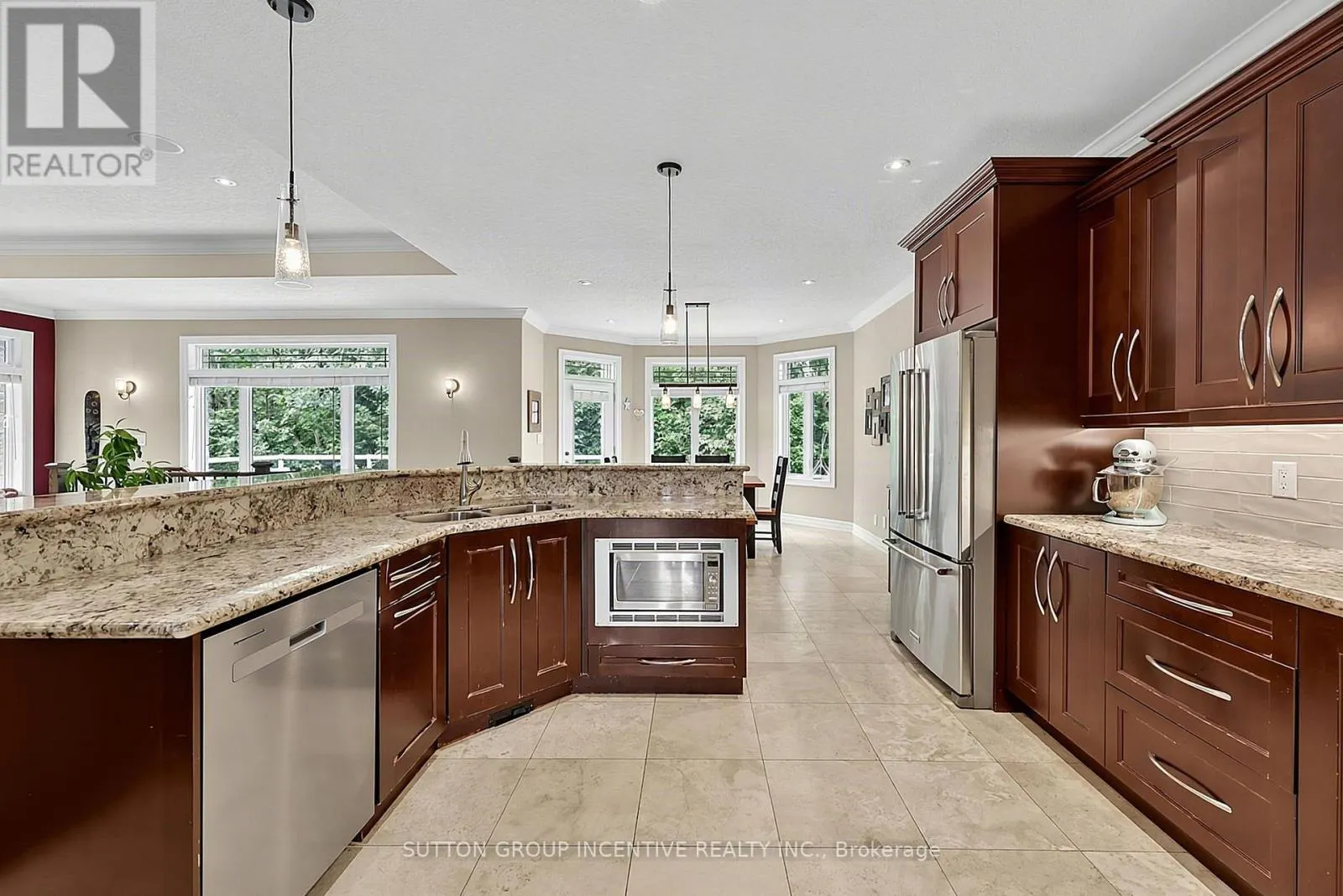 18 LLOYD COOK DRIVE W