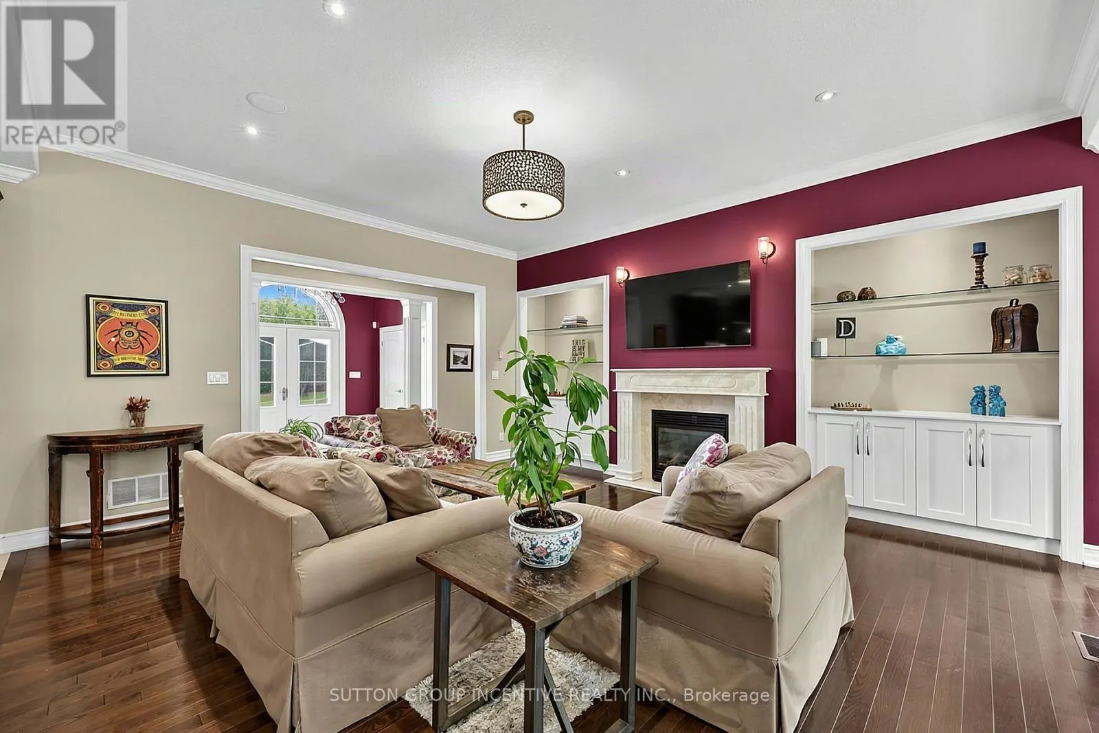 18 LLOYD COOK DRIVE W
