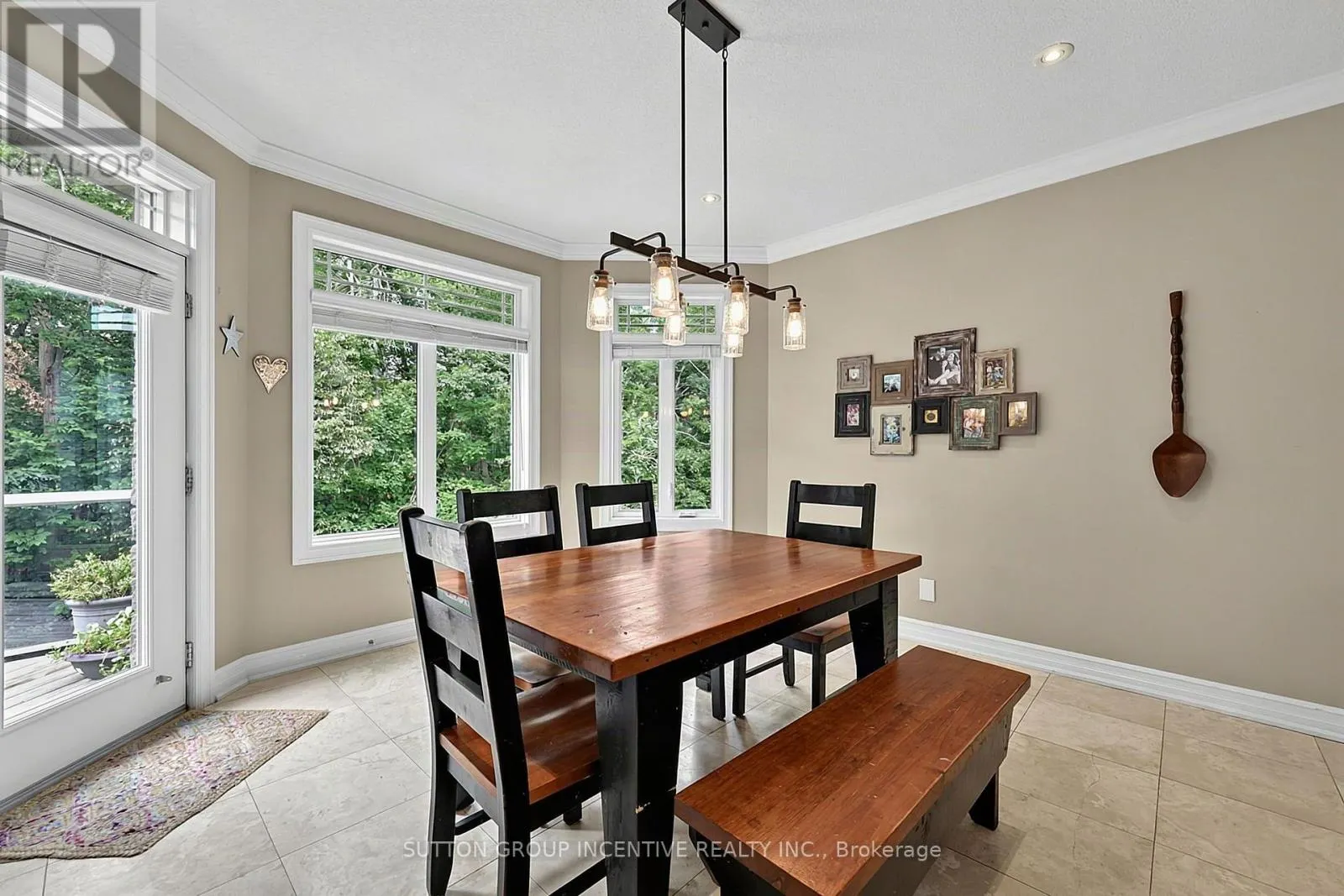 18 LLOYD COOK DRIVE W