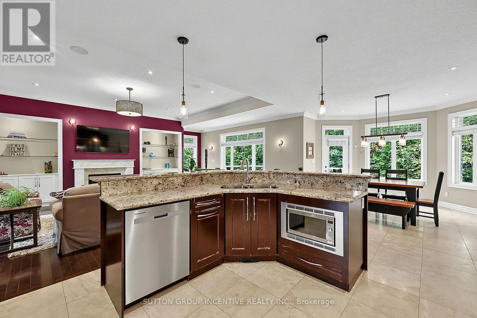 18 LLOYD COOK DRIVE W
