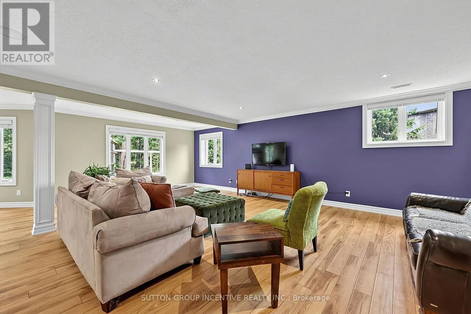18 LLOYD COOK DRIVE W