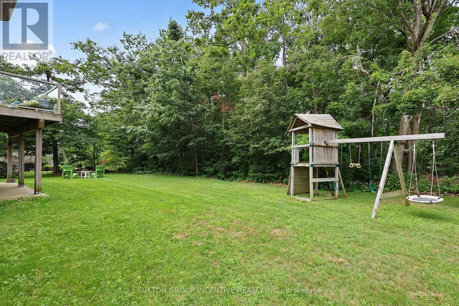 18 LLOYD COOK DRIVE W