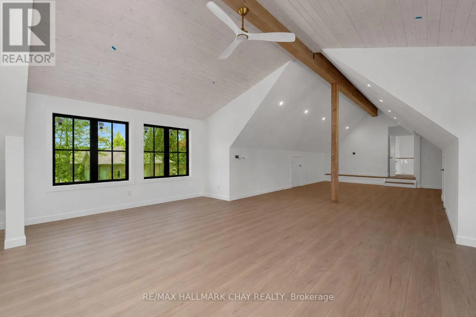 25 HEATHERWOOD DRIVE