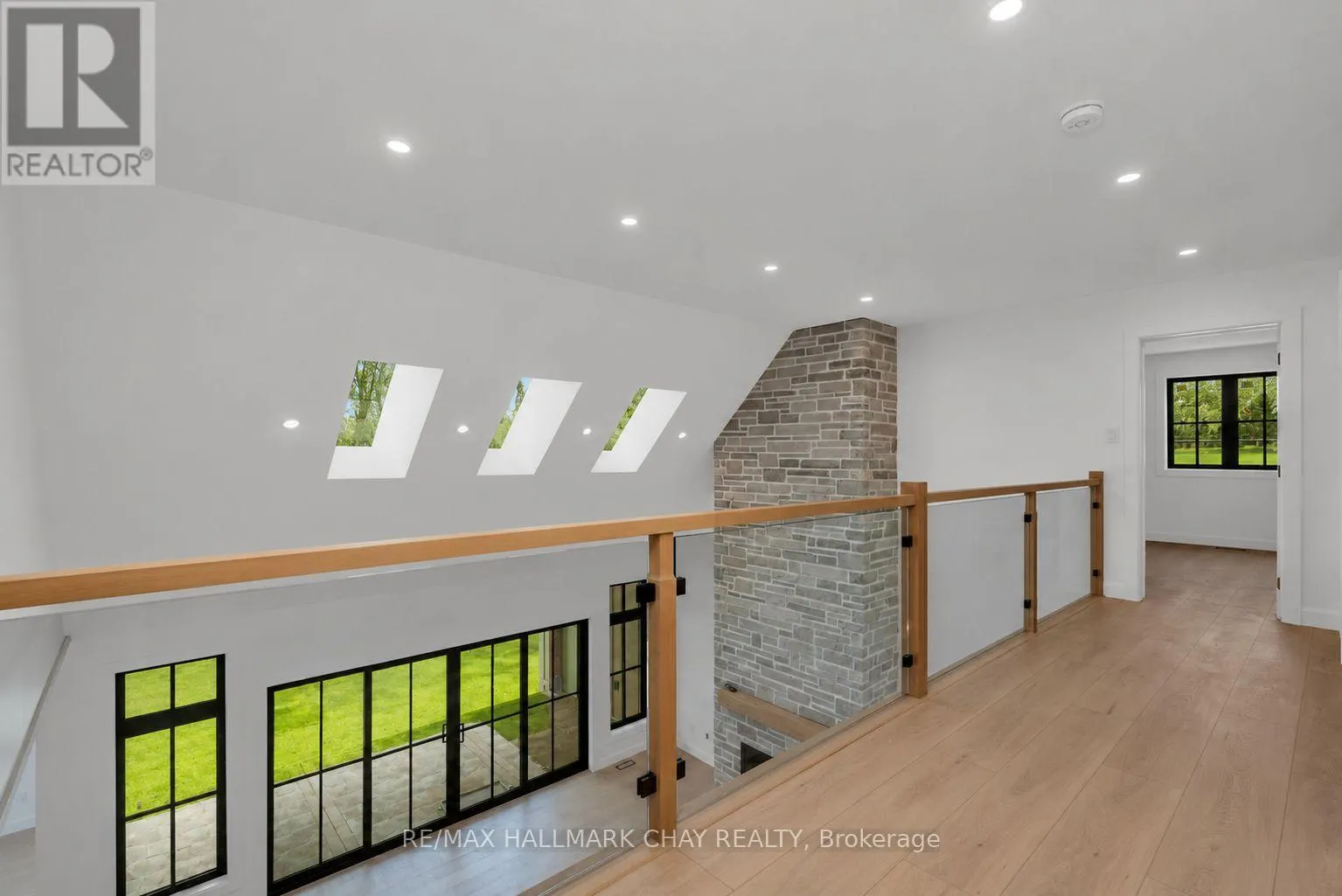 25 HEATHERWOOD DRIVE