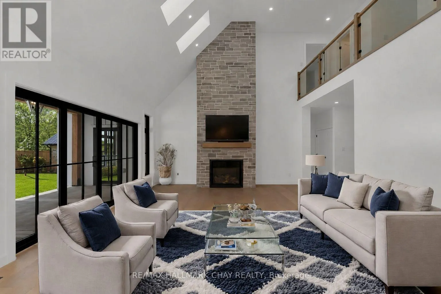 25 HEATHERWOOD DRIVE