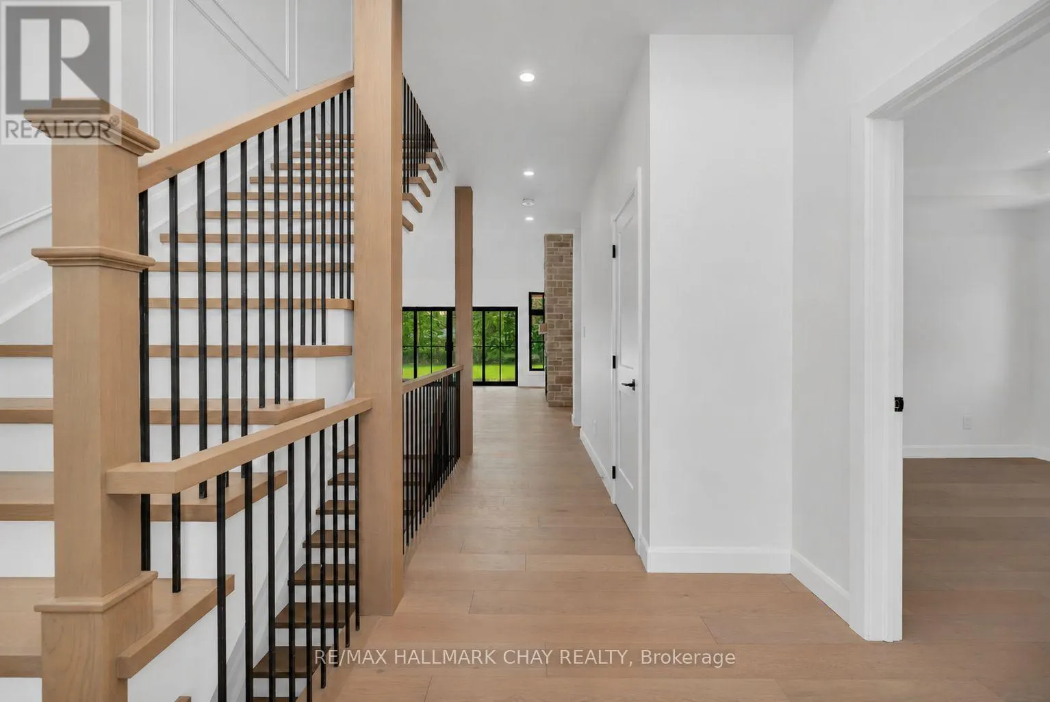 25 HEATHERWOOD DRIVE