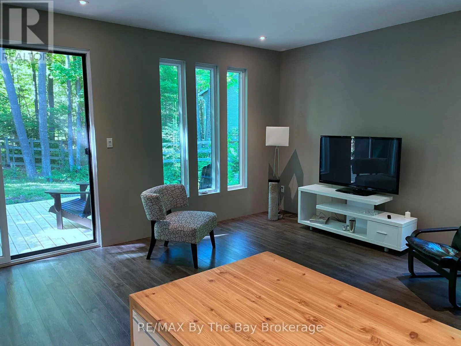 33 ST. LAURENT BOULEVARD