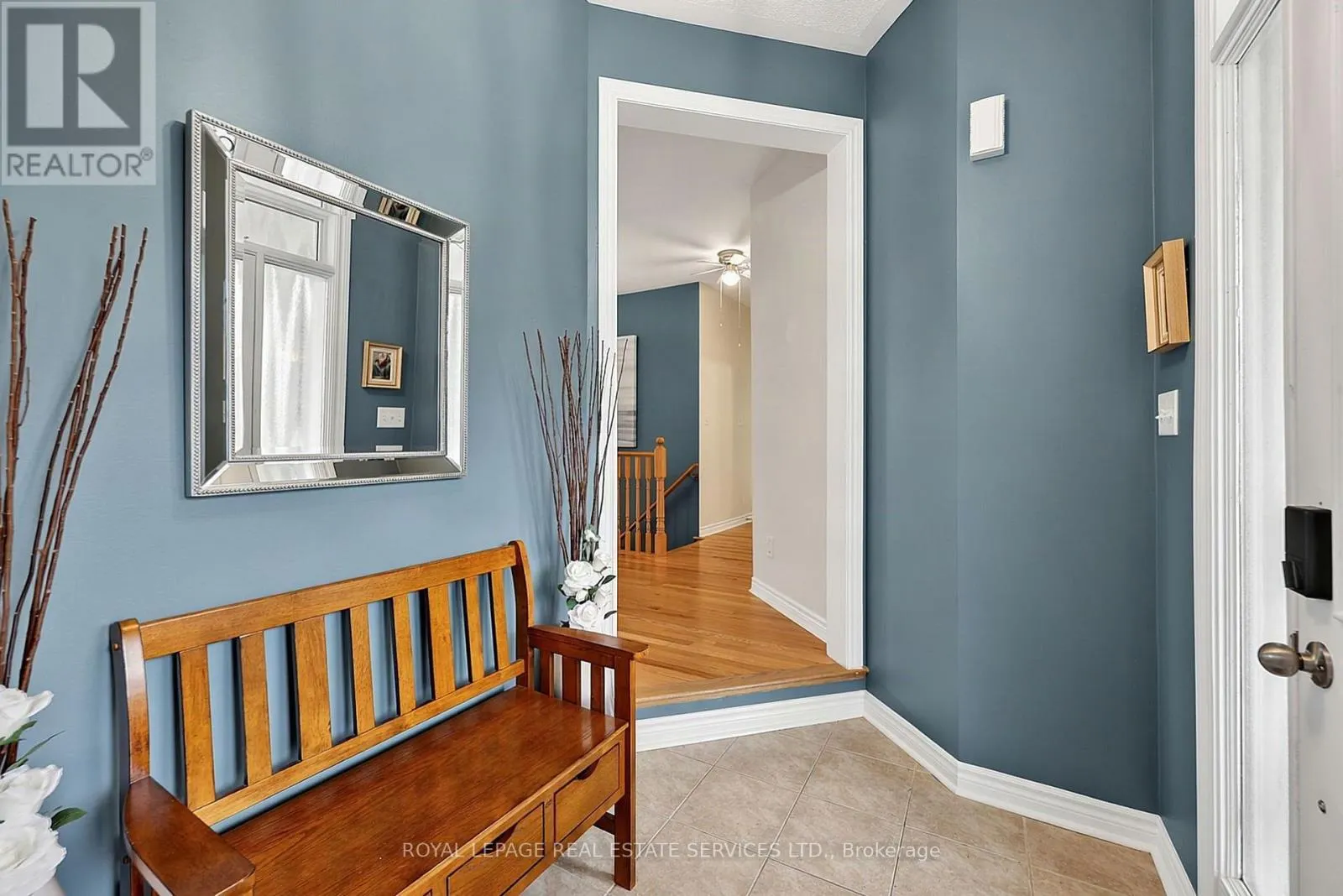 17 LEEWARD CIRCLE