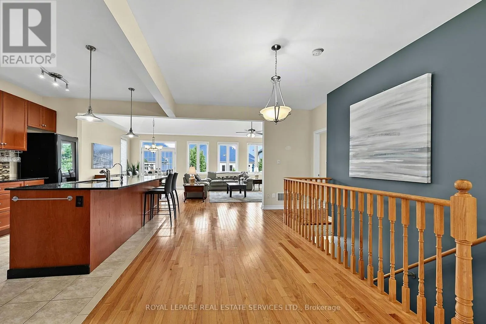 17 LEEWARD CIRCLE