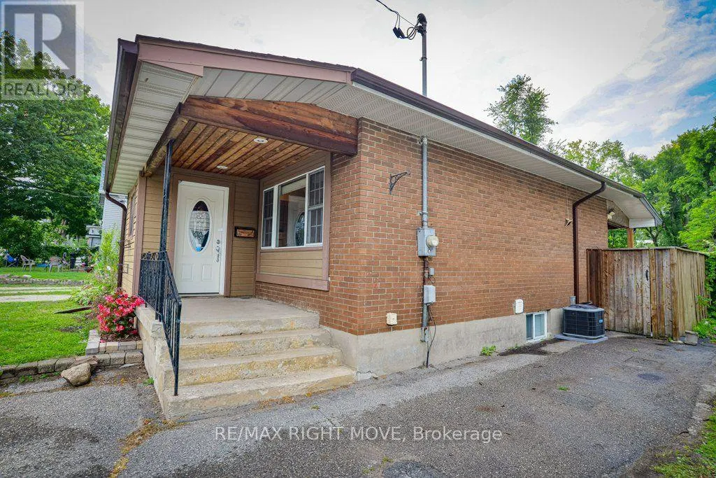 238 MARY STREET