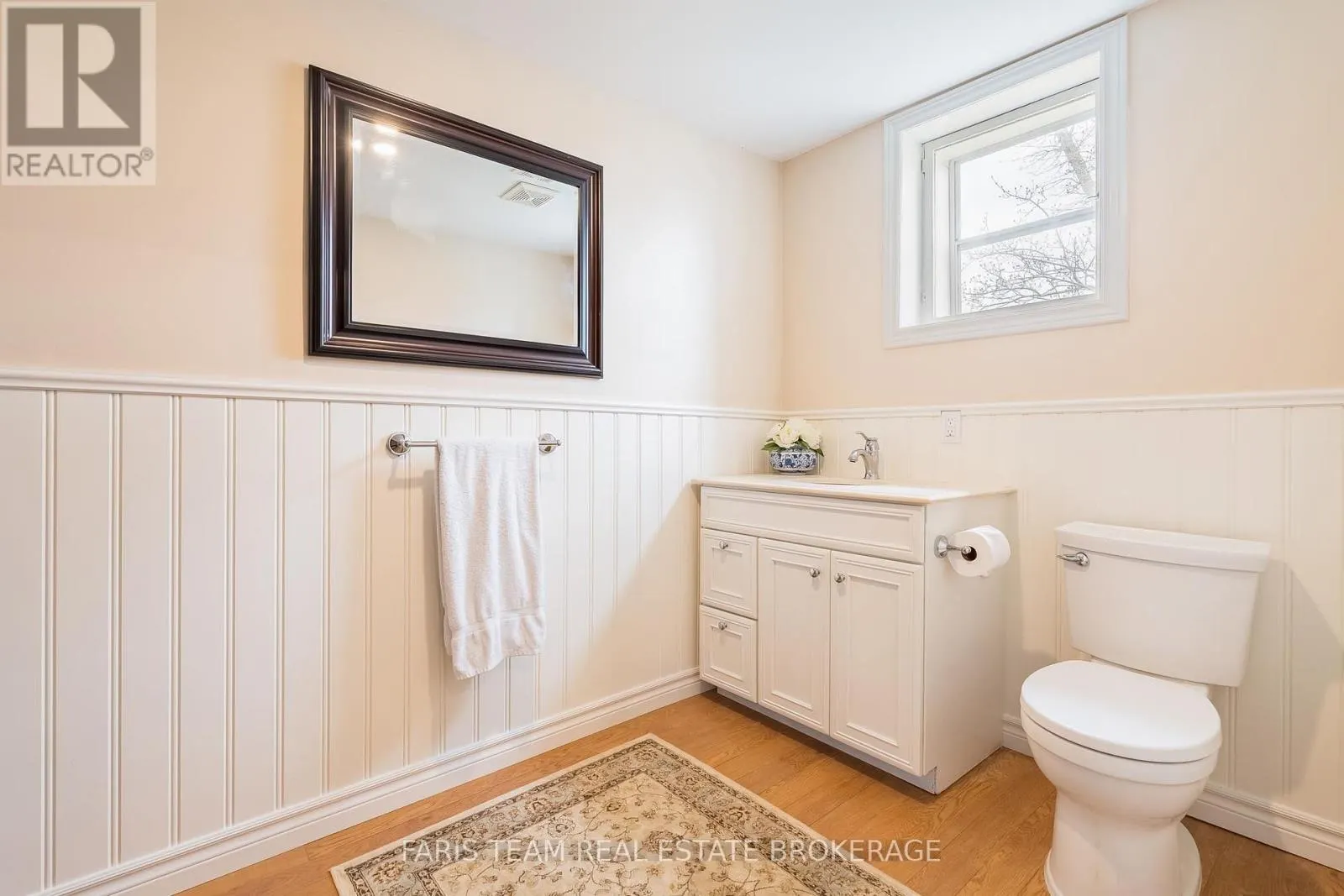 23 YONGE STREET S