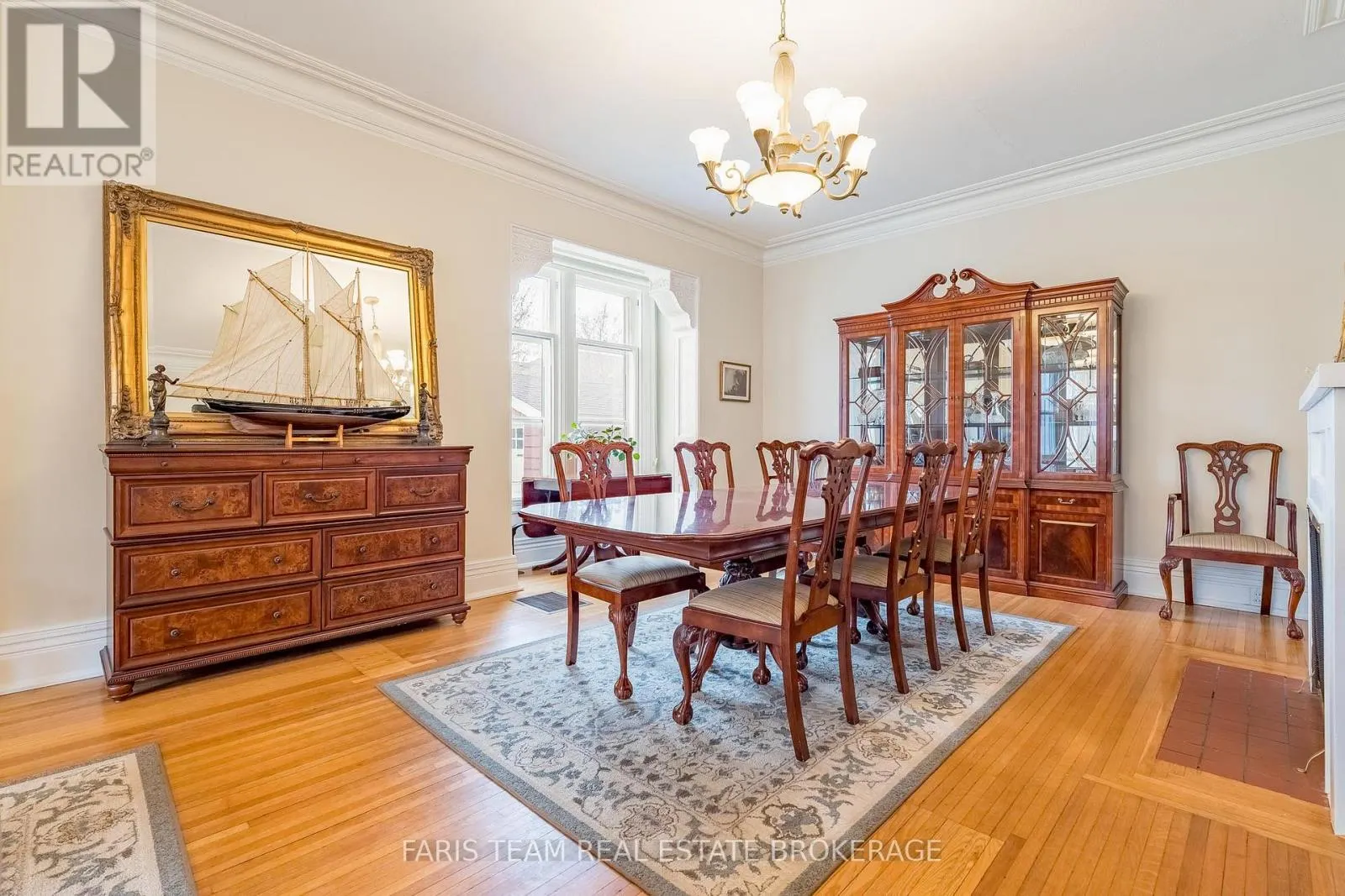 23 YONGE STREET S
