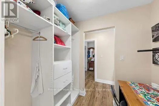 86 ANDREW DRIVE