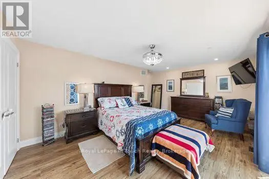 86 ANDREW DRIVE