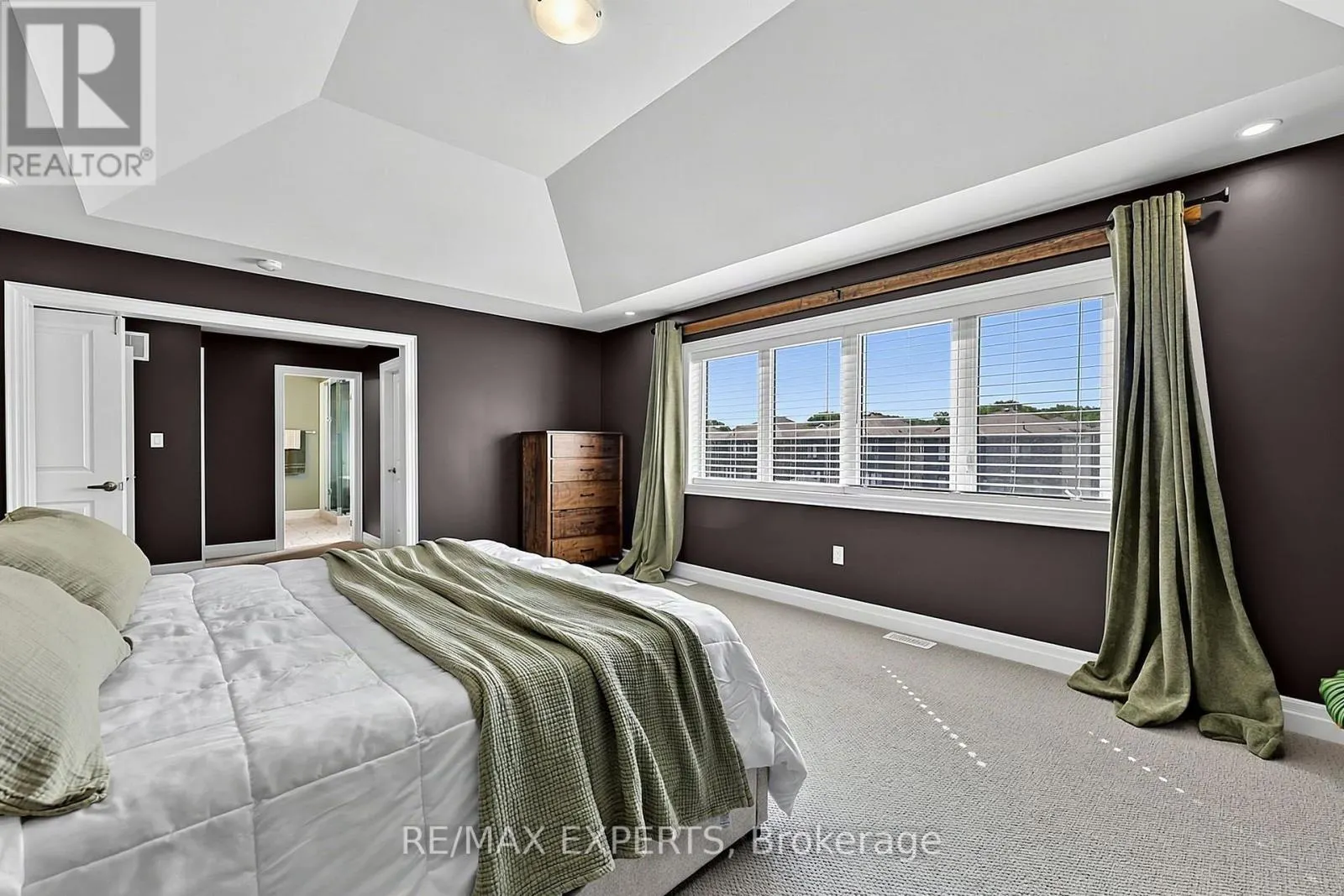 222 MAPLESIDE DRIVE