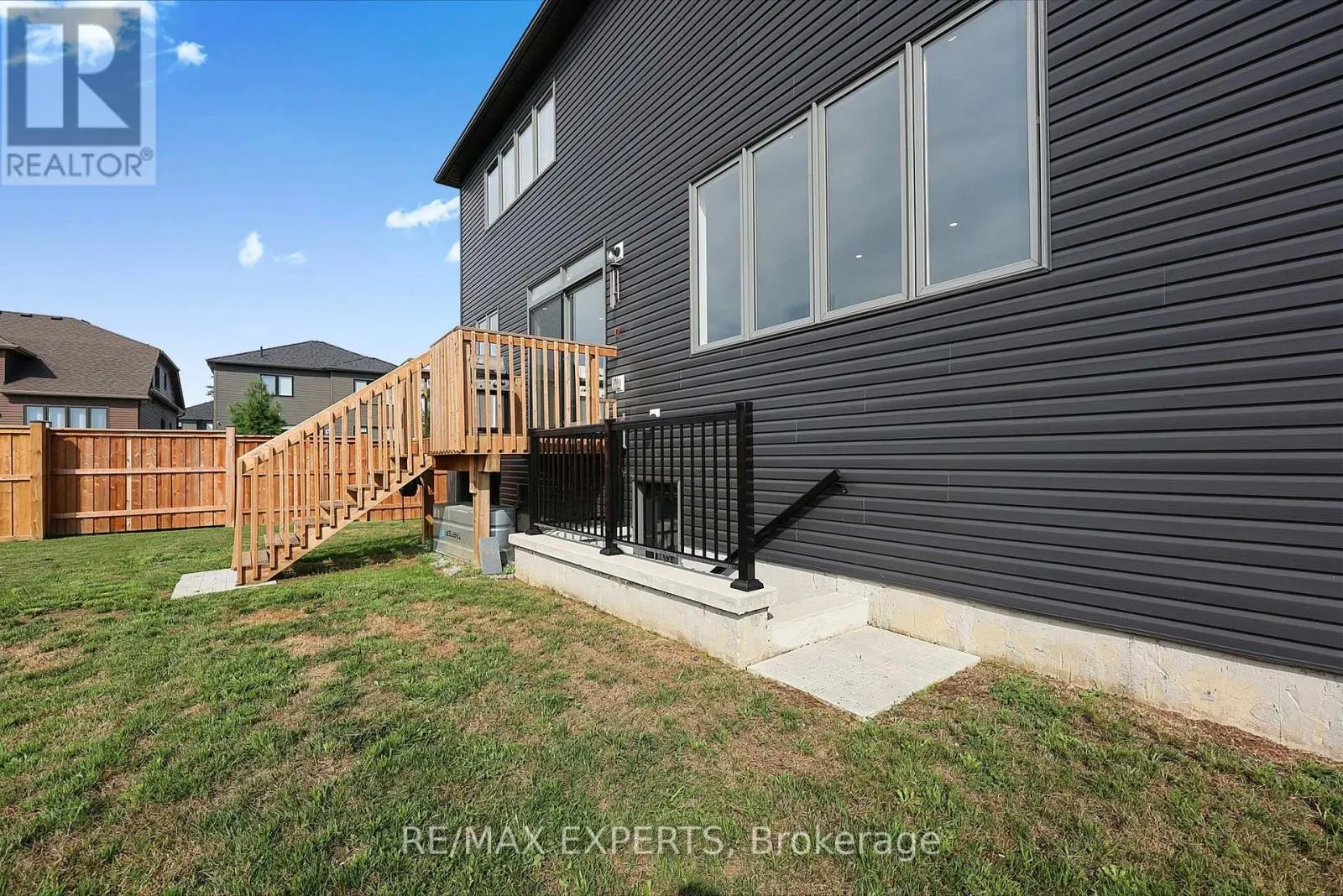 222 MAPLESIDE DRIVE