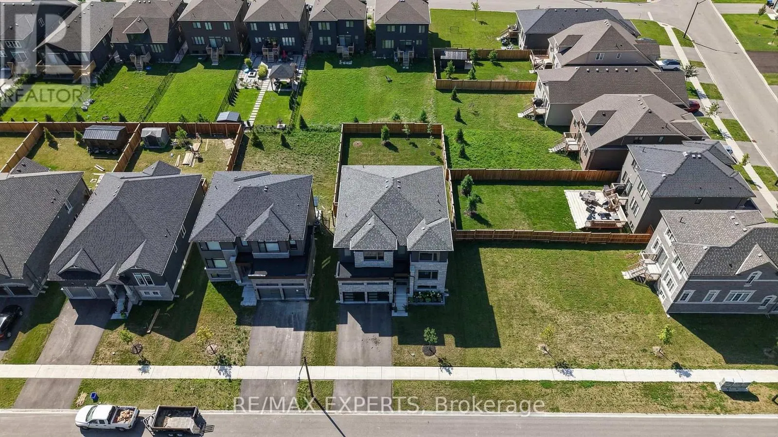 222 MAPLESIDE DRIVE