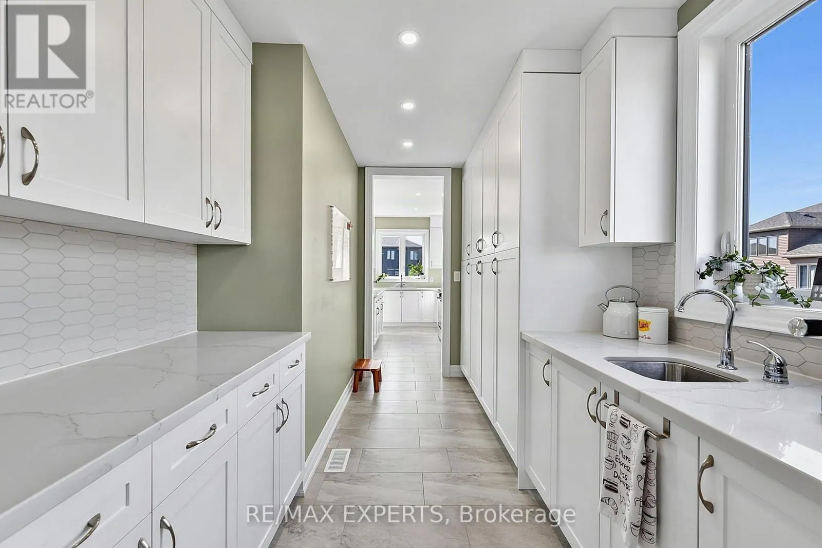 222 MAPLESIDE DRIVE