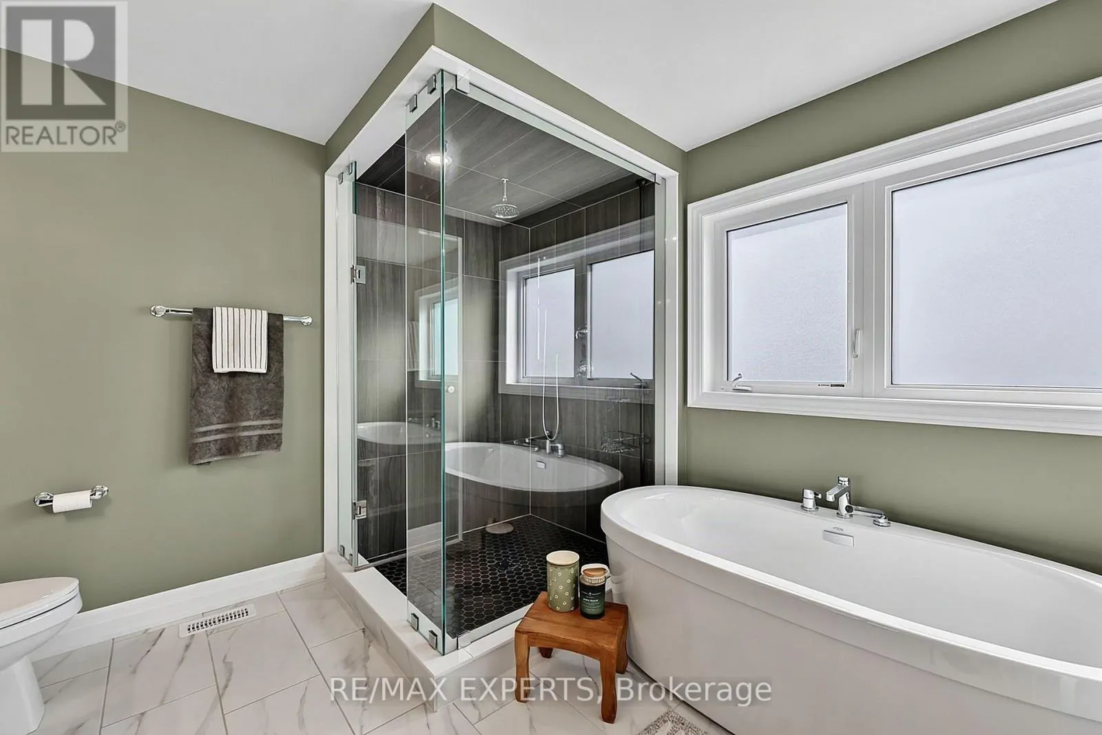 222 MAPLESIDE DRIVE