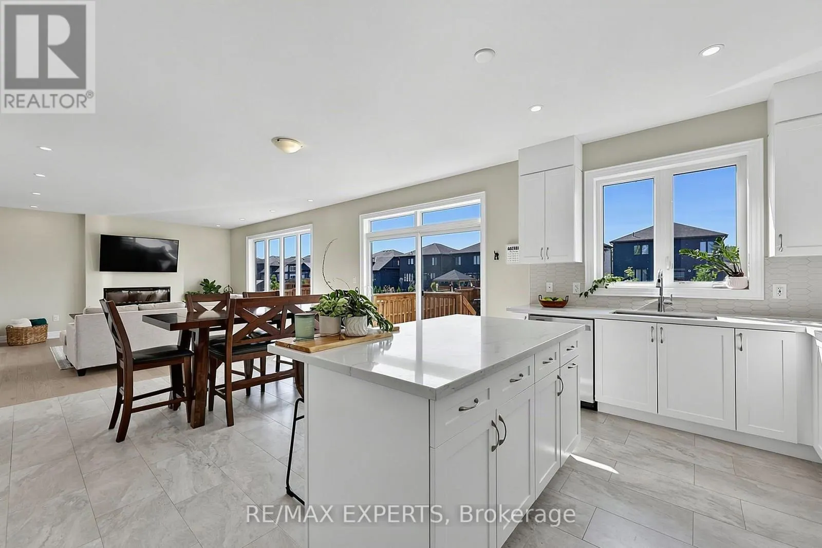 222 MAPLESIDE DRIVE