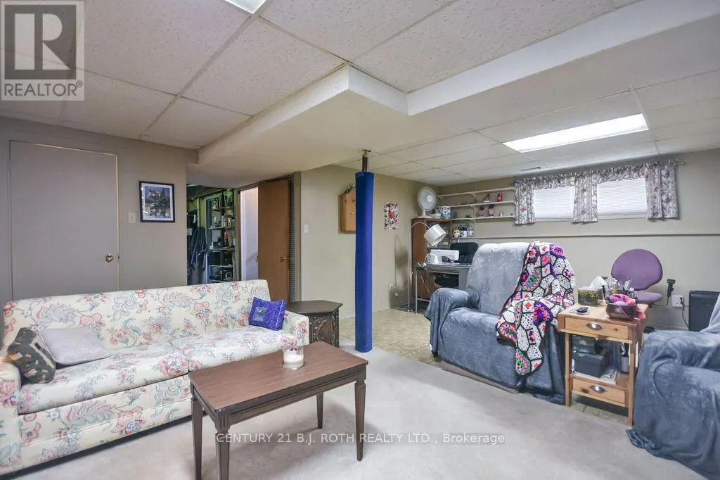21 KORLEA CRESCENT